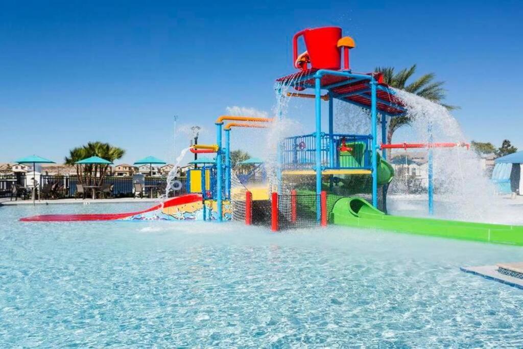 Stylish Cozy Family Getaway With Private Pool And Lake View Kissimmee Kültér fotó